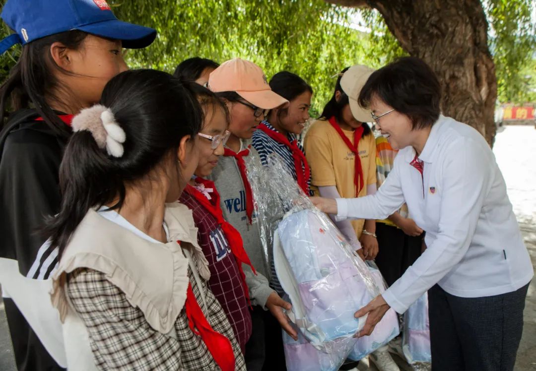 黄晓薇：团结引领各族妇女铸牢中华民族共同体意识 争做建设者倡导者奋斗者 以实际行动迎接党的二十大胜利召开