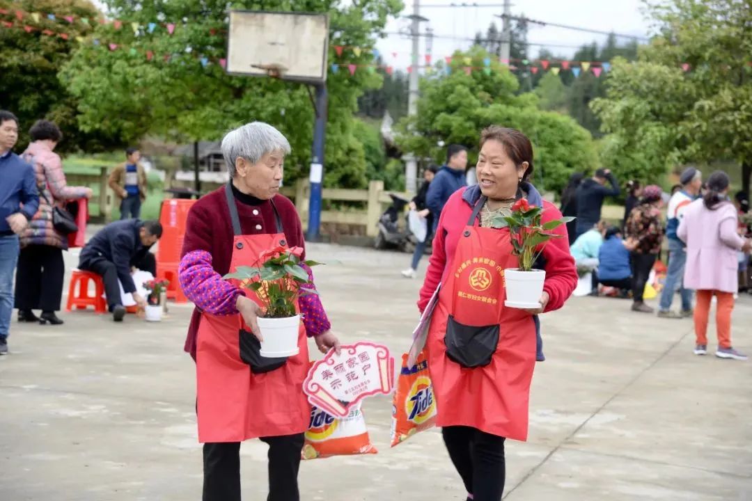 喜迎二十大丨巾帼聚力心向党 团结奋进谱新篇