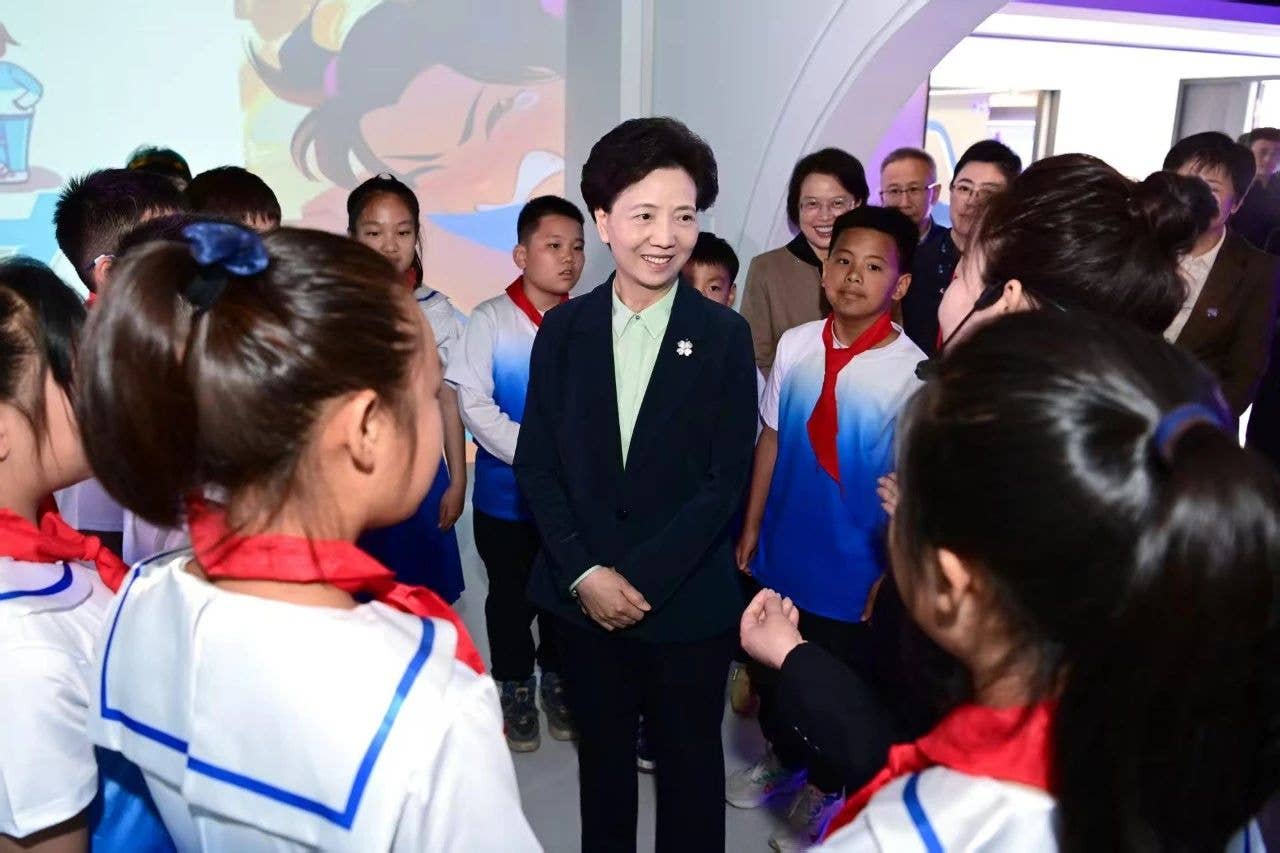 谌贻琴在辽宁调研时强调 发挥桥梁纽带作用 以更大力度推进家庭家教家风建设