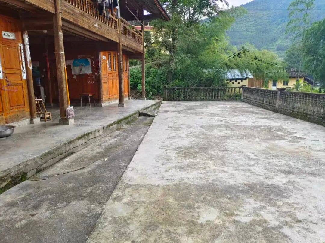 铜仁市卫生家庭建设行动 美丽家庭美丽庭院展播